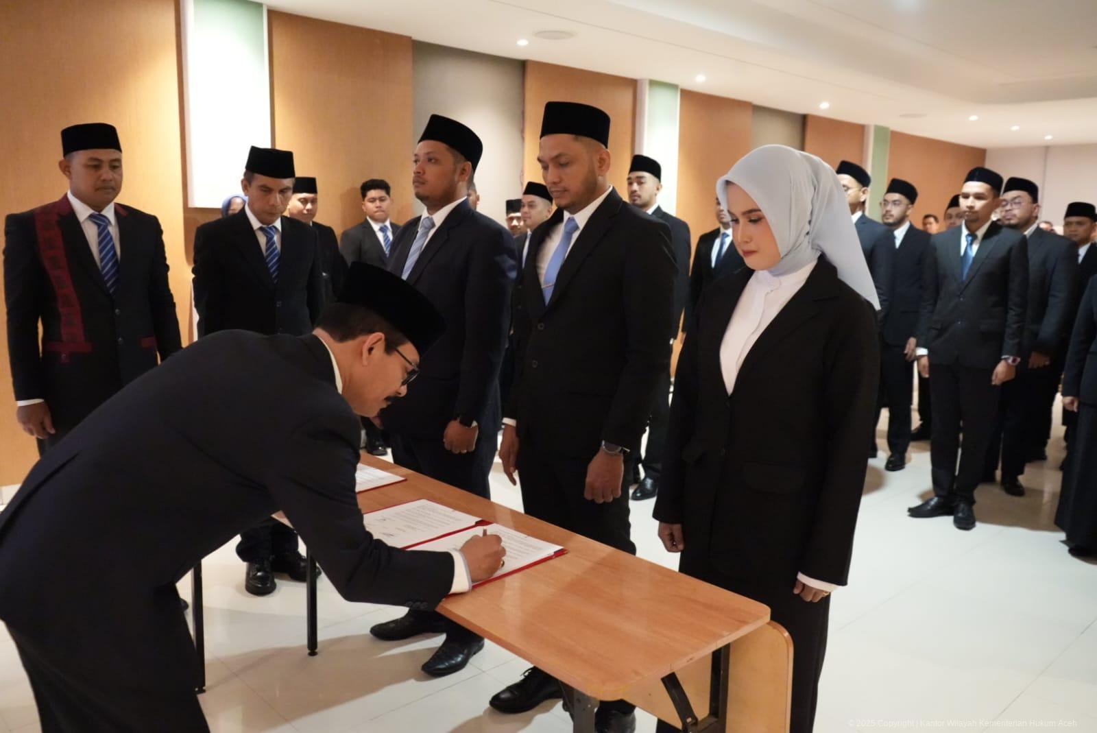 24 Notaris di Aceh Dilantik, Kakanwil Kemenkum Aceh: Jaga Integritas Jabatan